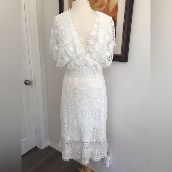 foxiedox Dresses & Skirts - White Lace Dress